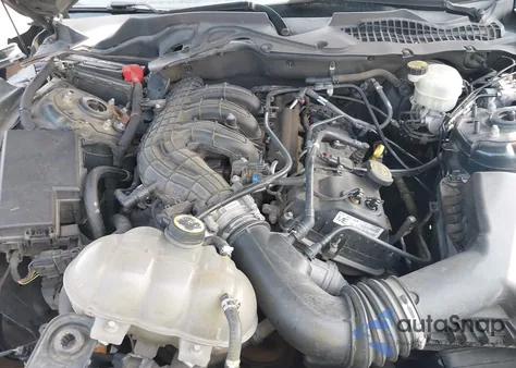 2015 Ford Mustang V6 из США, поврежденный, VIN 1FA6P8AM4F5329744